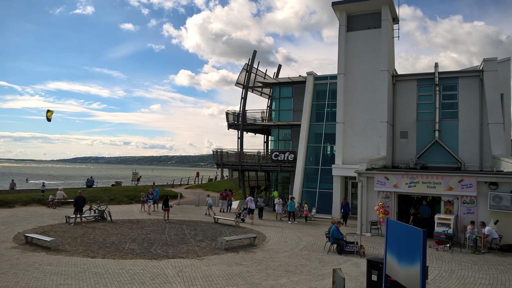 Coastal Apartments - Wales Swansea Eksteriør bilde